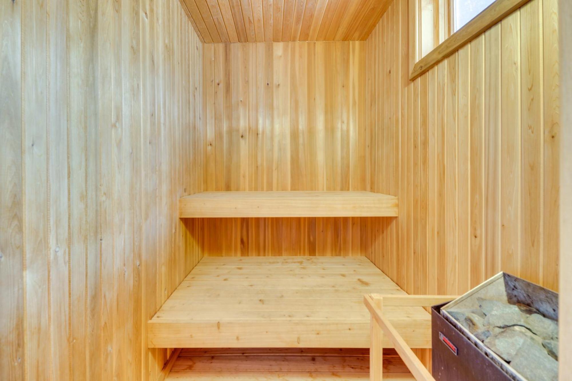 Spacious Whitefish Home With Sauna And Ski Resort View Kültér fotó
